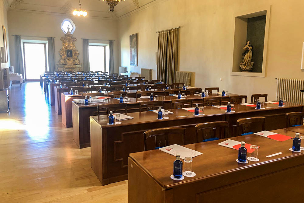 sala congreso en escuela Seminario Cuenca