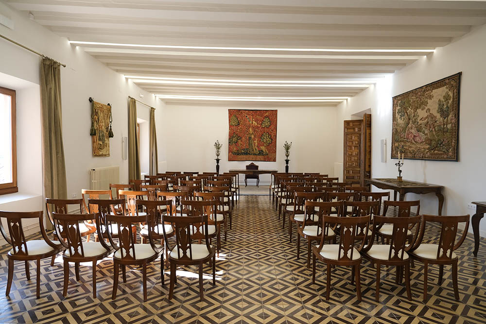 montaje con sillas sala Flórez Osorio